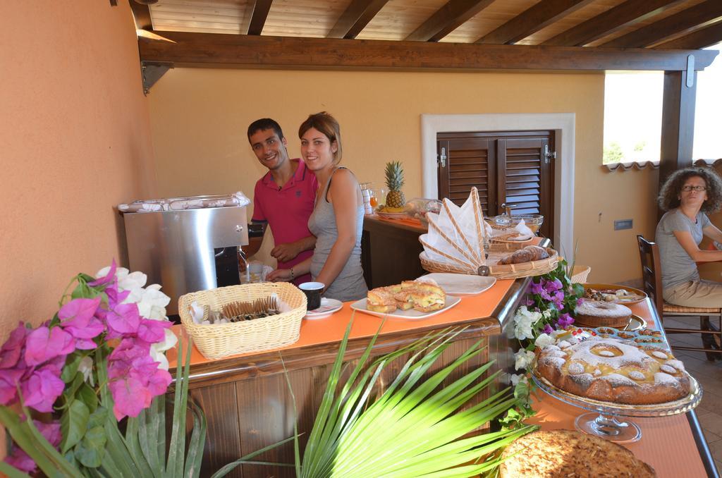 Baia Santa Margherita B&B Castelluzzo Exterior photo